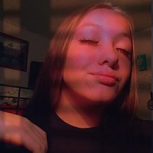 Meet your Posher, Alexia